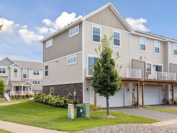 2nd image of 7561 Woods Edge Blvd