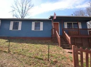 1917 Hermitage Rd, Waynesboro, VA 22980
