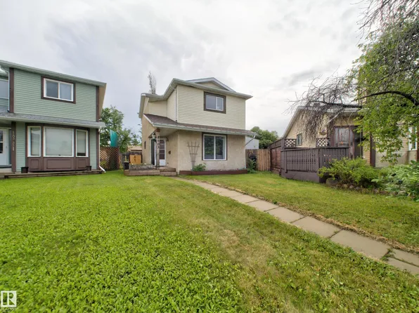 3503 42a Ave NW, Edmonton, AB T6L 4C6