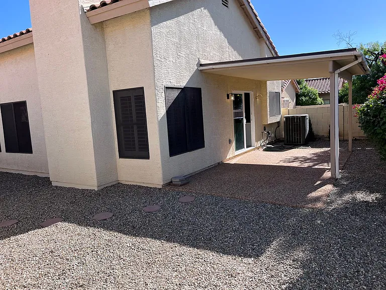 13524 N 103rd St — Photo 34