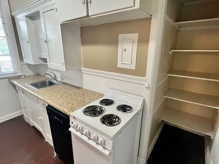 3412 Park Ave — Photo 5