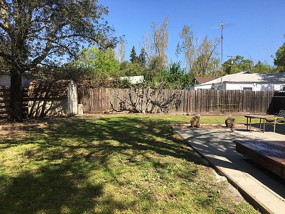 5th image of 18340 Barrett Ave