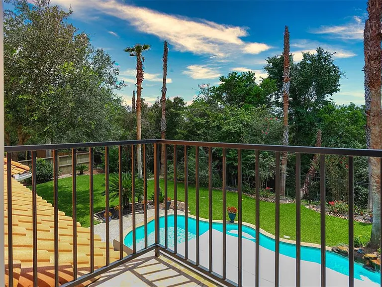 18623 Windsor Lakes Dr — Photo 5