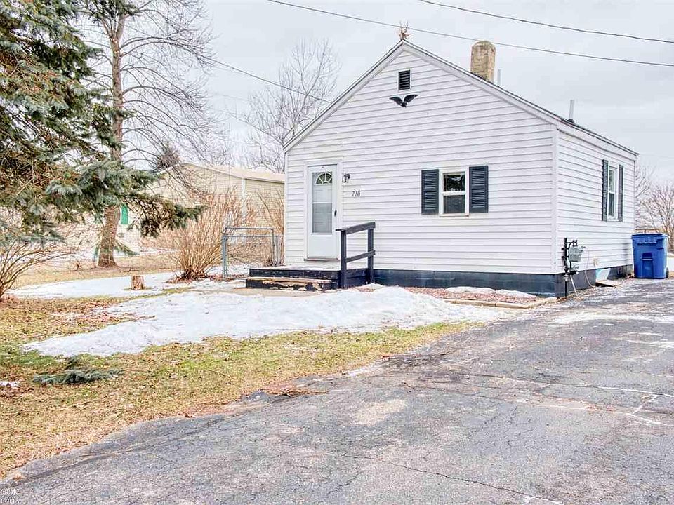 210 Pine St, Corunna, MI 48817 Zillow