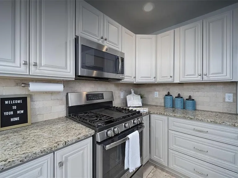 1412 Woodrow Ave — Photo 12