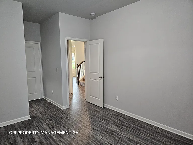 352 Newshaw Dr — Photo 18