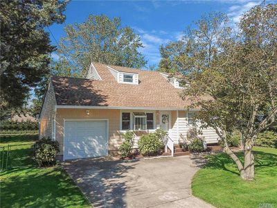 160 Grand Blvd, Brentwood, NY, 11717