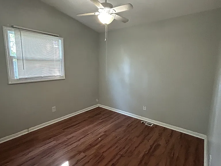 2814 Holiday Dr SW — Photo 6