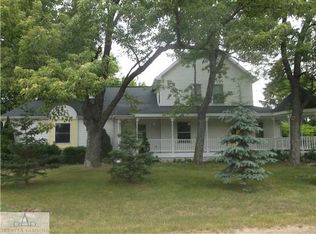 8910 Warner Rd, Haslett, MI 48840