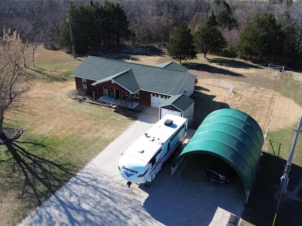 16321 Colfax Ln, Dixon, MO 65459
