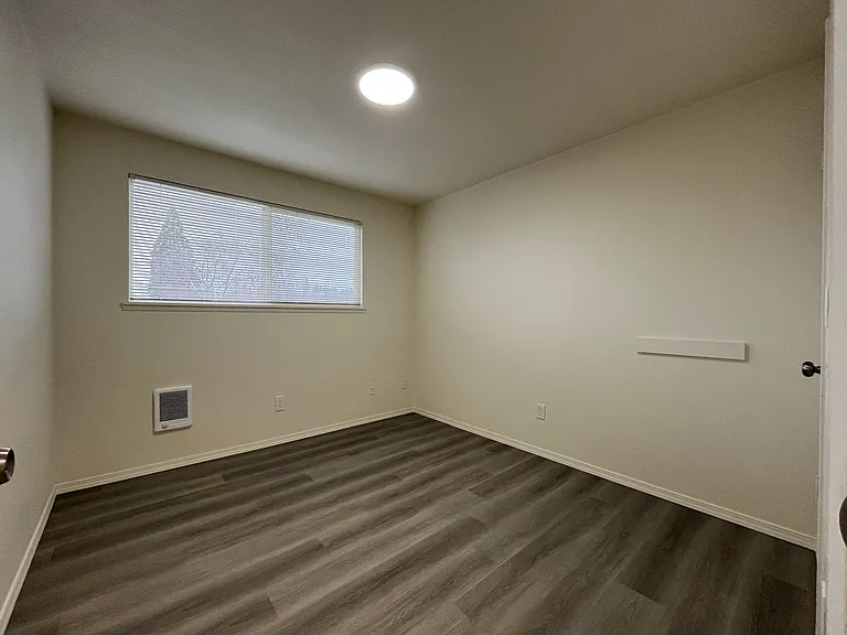 711 SE 212th Ave — Photo 24