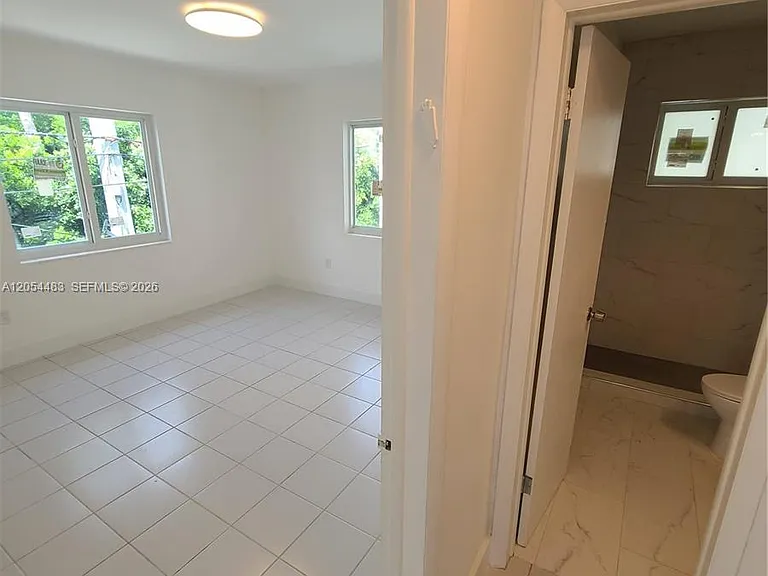 901 10th St #8 — Photo 16