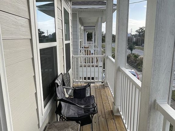 4th image of 908 N 8th Ave