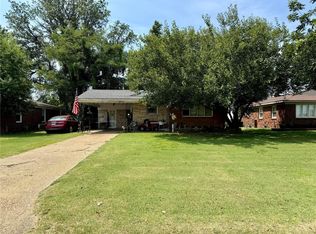 211 Barbara Dr, Kennett, MO 63857