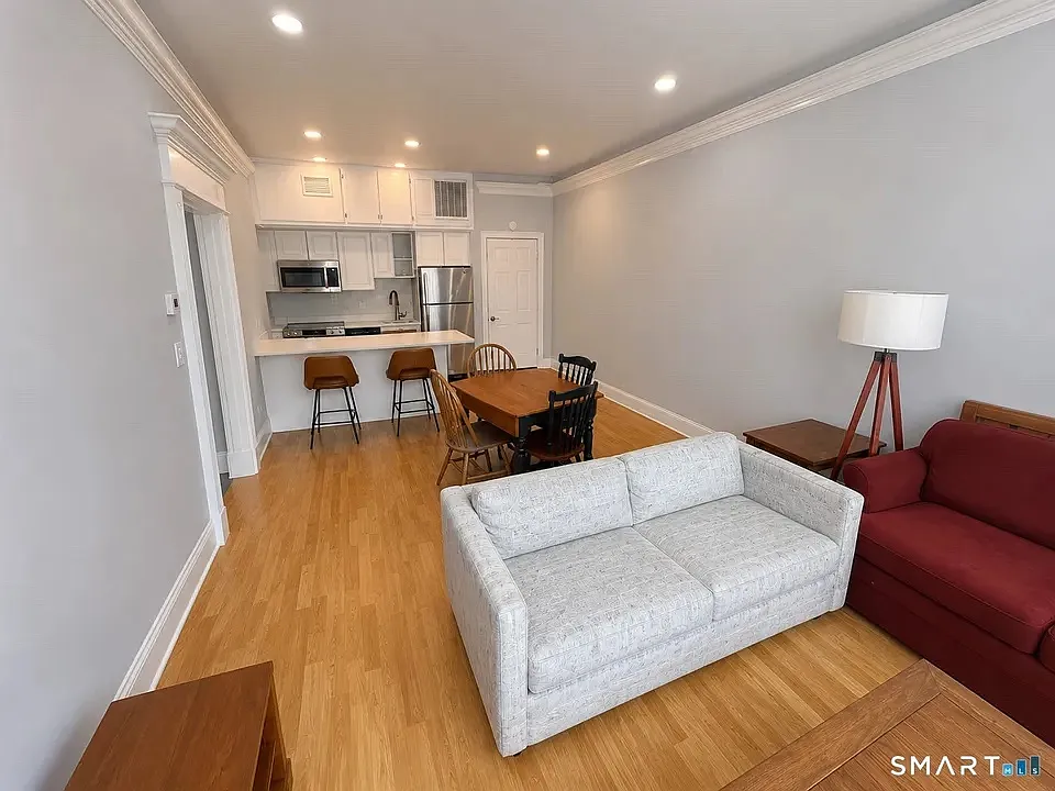 1 bed, 650 sqft, $2,150 — Photo 3