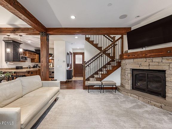 4th image of 1825 Three Kings Dr #802