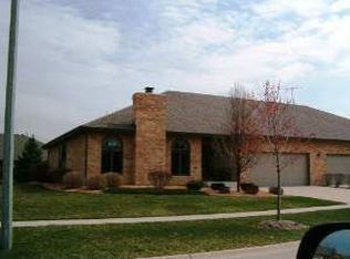 150 W Wood St, New Lenox, IL 60451