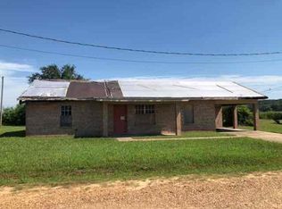 5 Renaissance Dr, Crenshaw, MS 38621