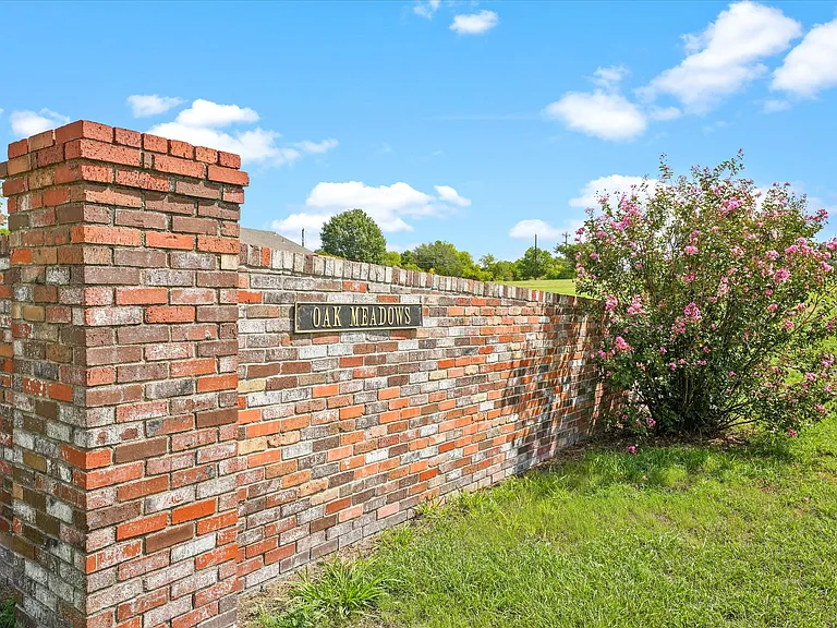 120 Hope Cir — Photo 18