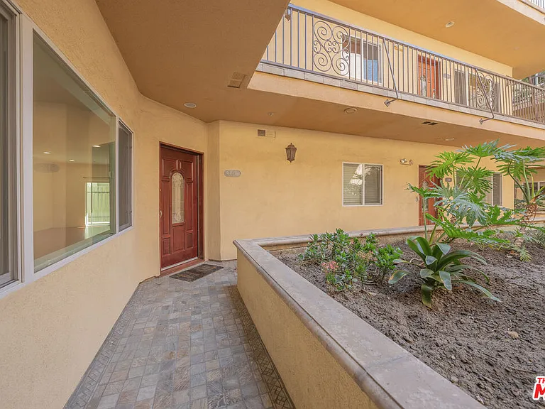 626 E Orange Grove Ave #105 — Photo 32