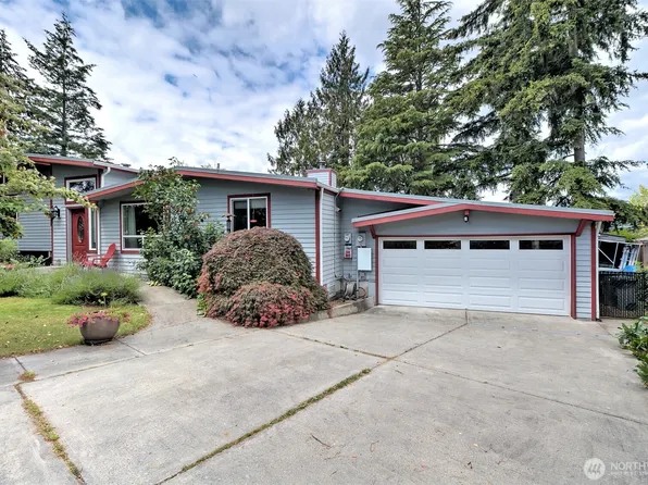 18701 10th Avenue NE, Poulsbo, WA 98370