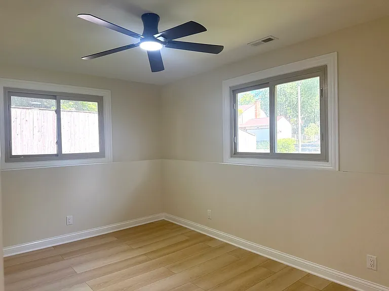 425 Carriage Hill Rd — Photo 33