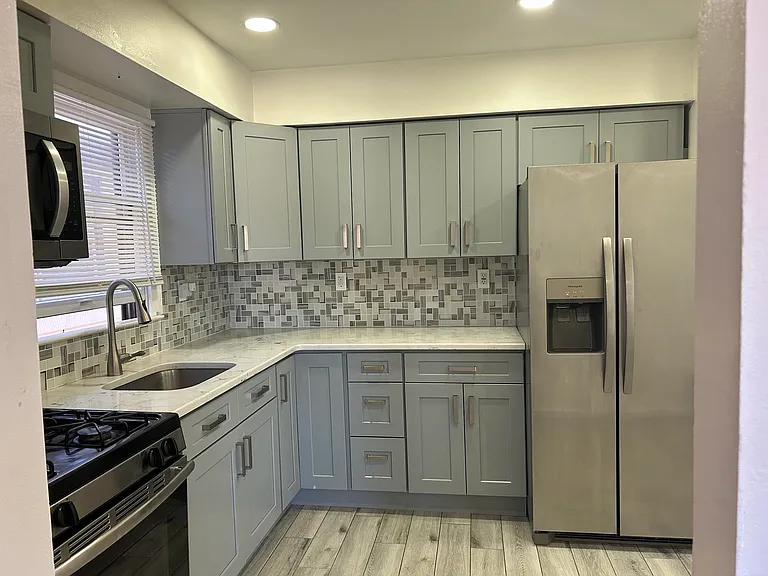 56 Isabella Ave #2 — Photo 3