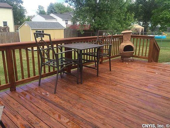 3rd image of 8172 Shadbush Ln
