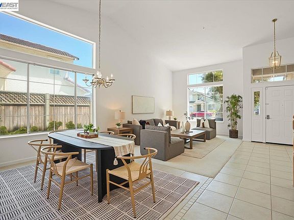 4th image of 3261 Sand Dollar Ct