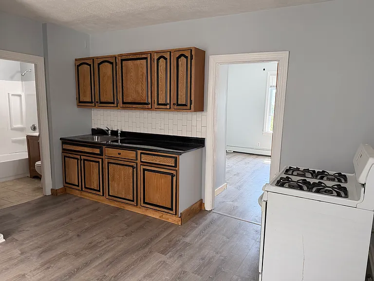 159 Elm St #2 — Photo 4