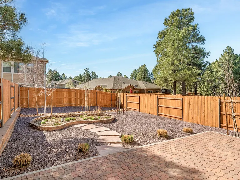 1196 N Waterside Dr — Photo 26