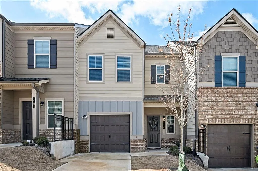 3 bed, 2.5 bath, 1504 sqft, $2,350 — Photo 1