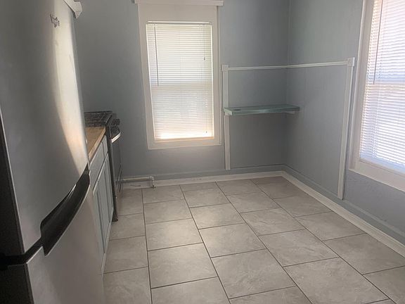 5th image of 1517 E Michigan St APT 2