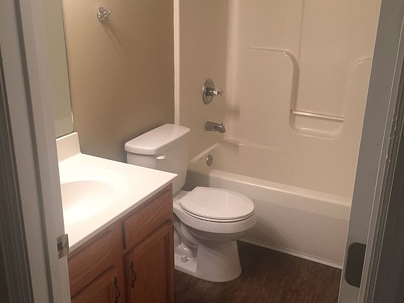 3rd image of 204 Grinder Ct #204