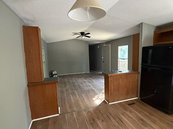 4th image of 4618 Lombardy Ct