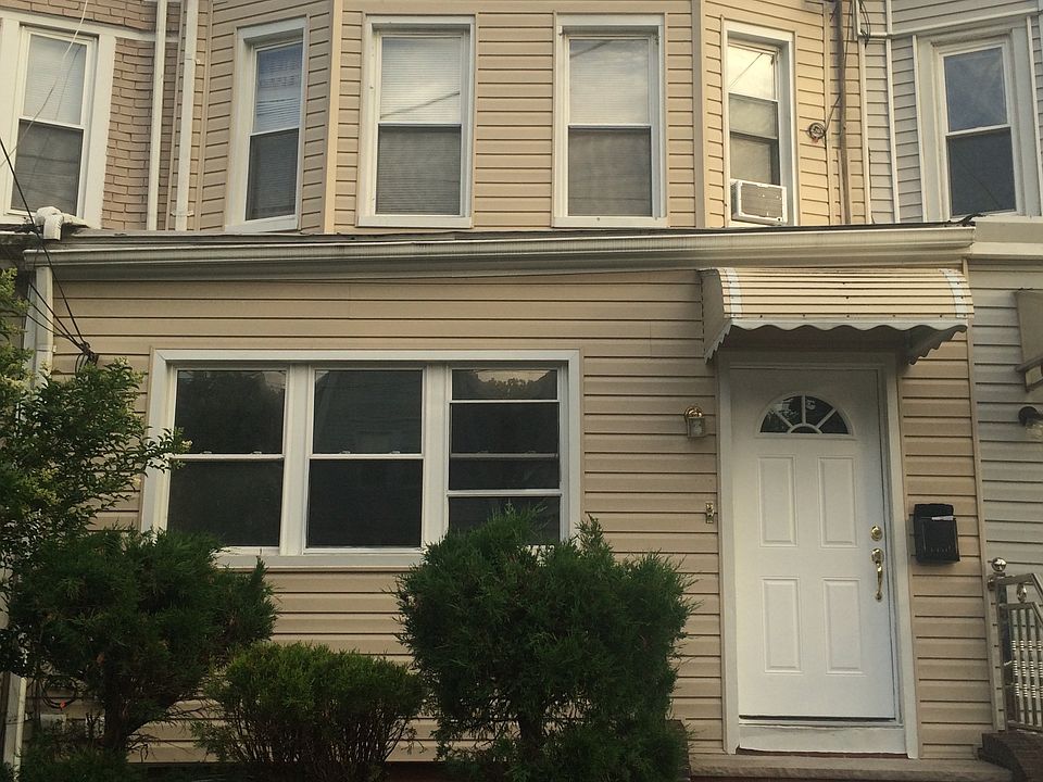 1st image of 10444 91st Ave