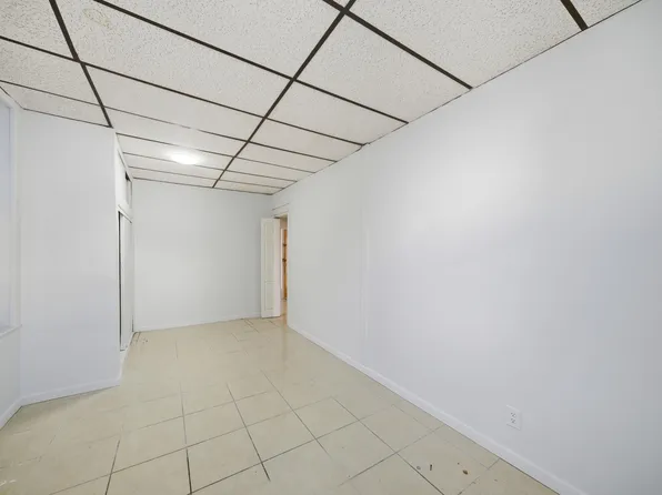 222 47th Street image 18 of 25