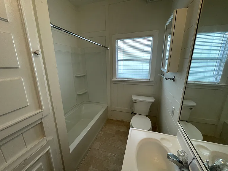 418 W Main St #2 — Photo 8