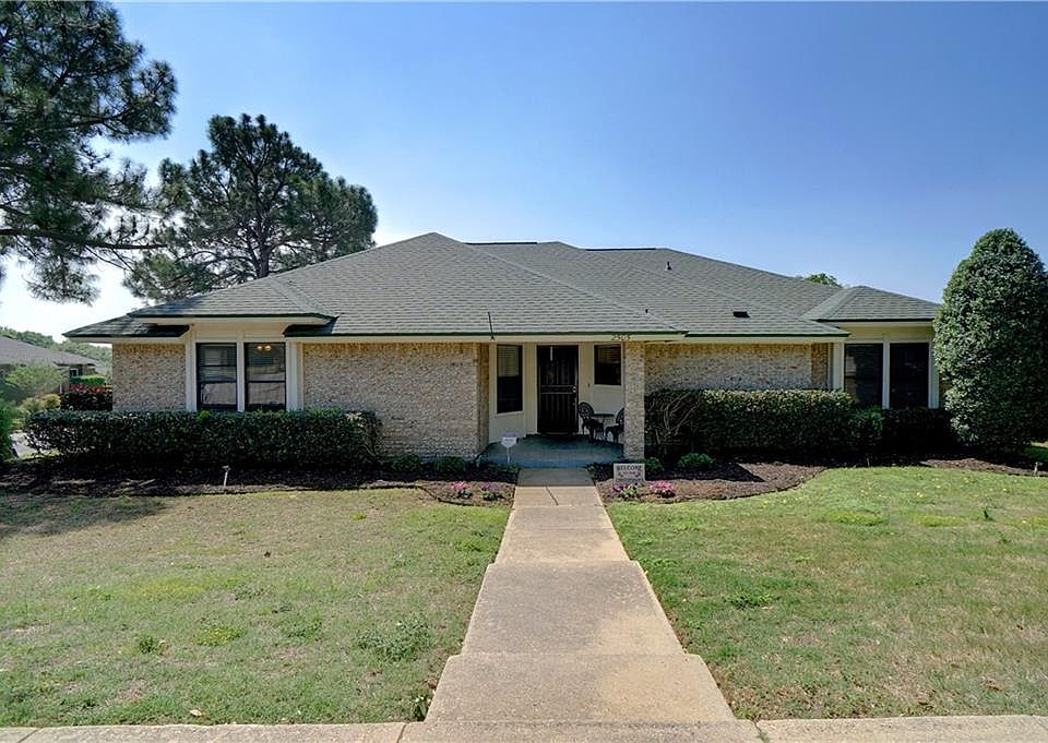 1st image of 2505 Glenoaks Ct