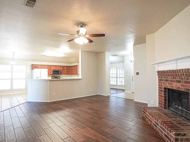 2161 Teagle Dr — Photo 6