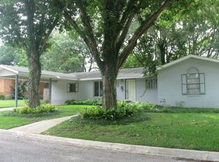 143 Rivercrest Dr, Luling, TX 78648