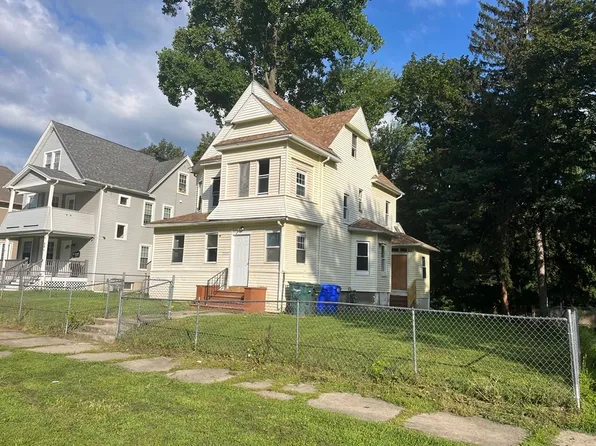 56 Leyfred Ter, Springfield, MA 01108