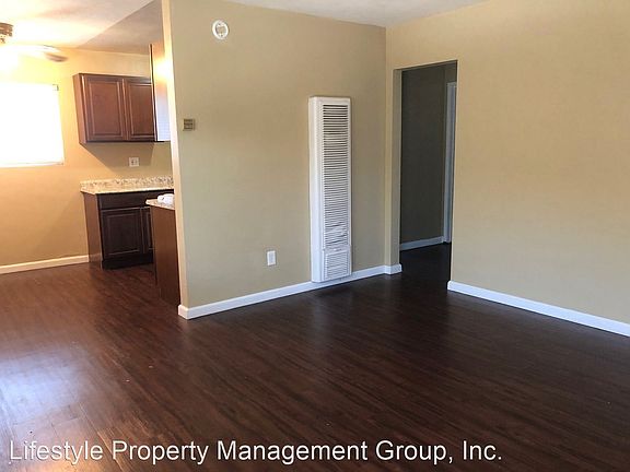 3rd image of 4053 44th St APT 6