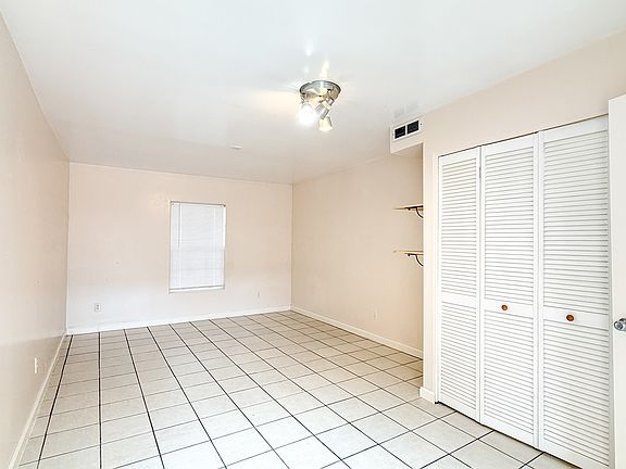 5th image of 2239 Haste St #2239