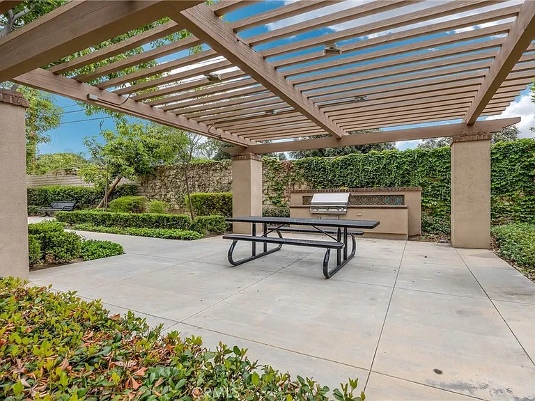 316 N Calvados Ave — Photo 41