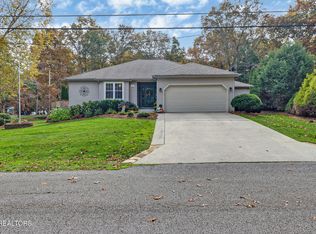 150 Dovenshire Dr, Crossville, TN 38558
