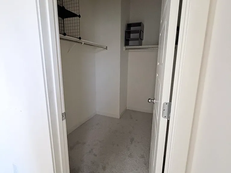 2236 W Laurie Ln — Photo 16