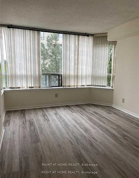 91 Townsgate Dr #411 — Photo 6