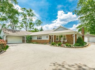 7033 N Willow Spring Rd, Long Grove, IL 60060