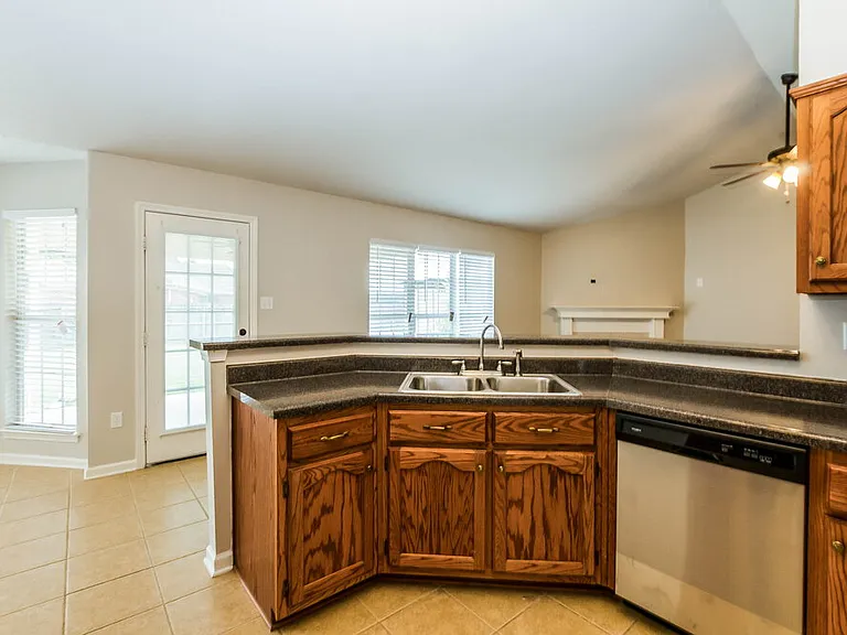 2717 Baird Dr — Photo 6